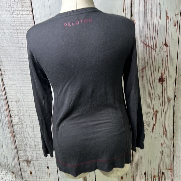 Peloton lightweight sweatshirt - Picture 3 of 9